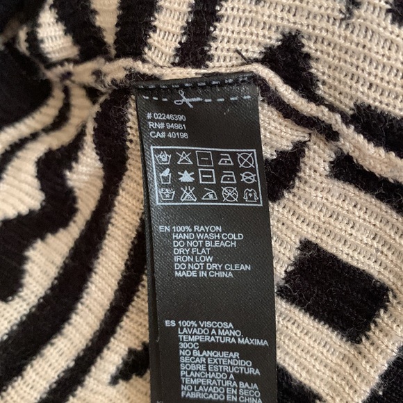 Asymmetrical Cardigan Sweater Geometric Neutral Black and Tan - Picture 6 of 6